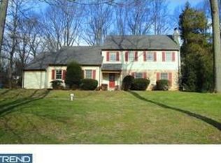 878 Goshen Rd, Newtown Square, PA 19073