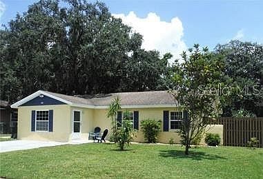 1st image of 902 S Park Ct