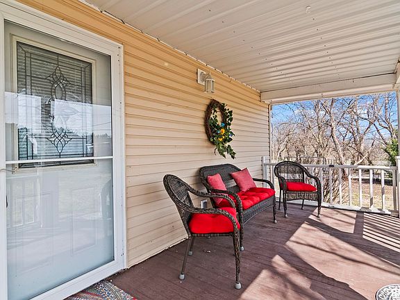 4th image of 3765 Pet Cemetery Rd