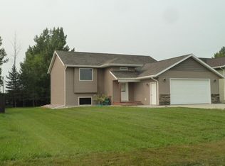 2614 5th St NE, Jamestown, ND 58401