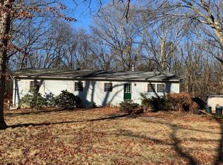 54 Cheemaun Trl, Ridge, NY 11961