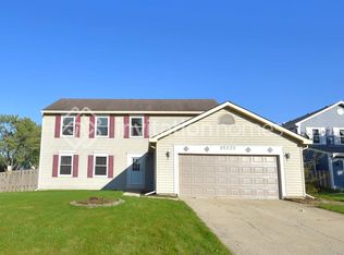 20235 S Rosewood Ct, Frankfort, IL 60423