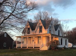 44 Grove Rd, Schaghticoke, NY 12154