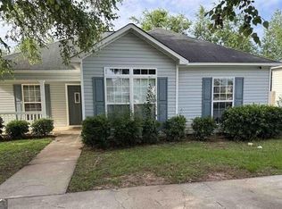 109 Candy Ln, Warner Robins, GA 31088