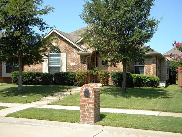 1st image of 2600 Black Canyon Dr