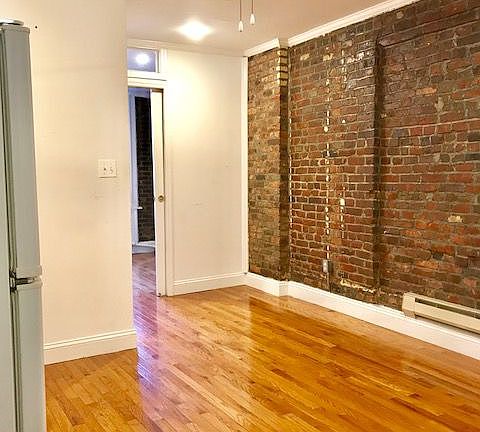 4th image of 89 E 3rd St APT 4A