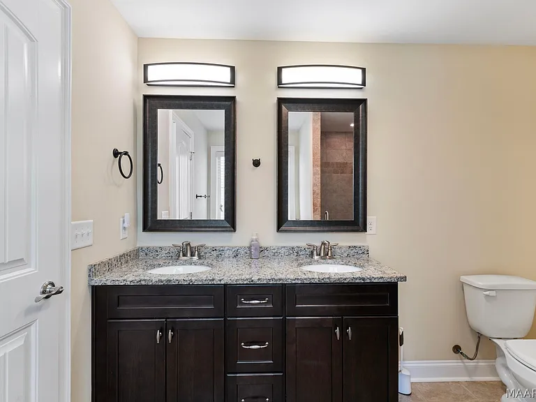 1005 Allison Dr — Photo 25