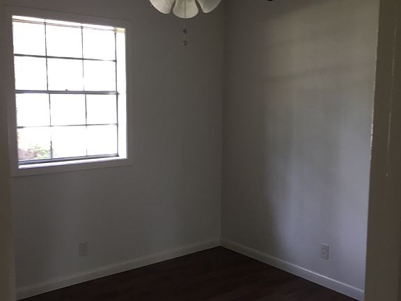 5th image of 311 E Ironwood Dr