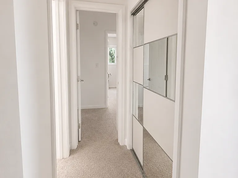 1178 N Kenmore Ave #4 — Photo 10