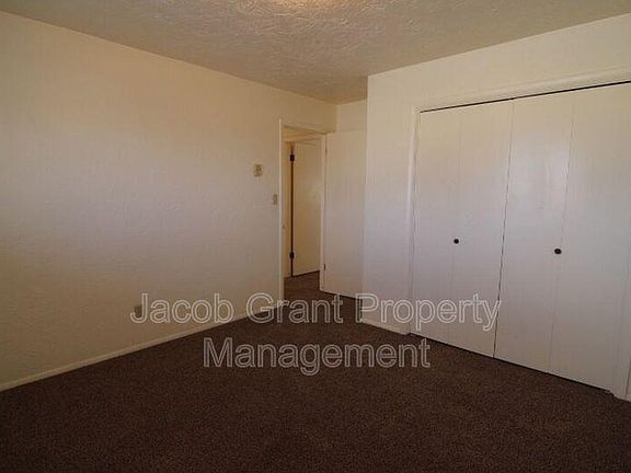 4th image of 1345 Elizabeth Dr APT 4