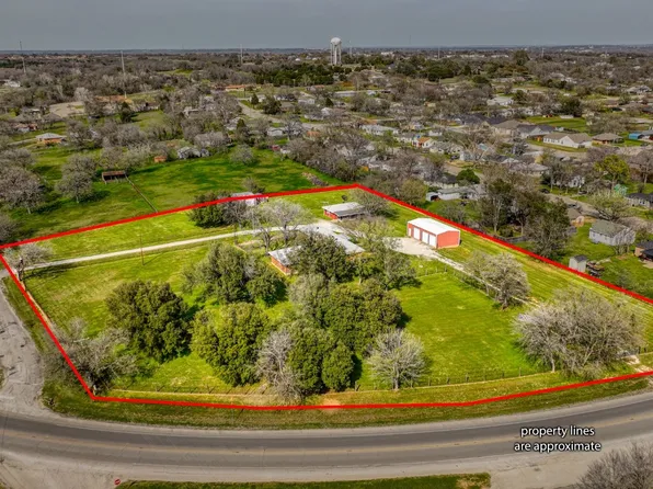 1410 Wendy Ln, Weatherford, TX 76086