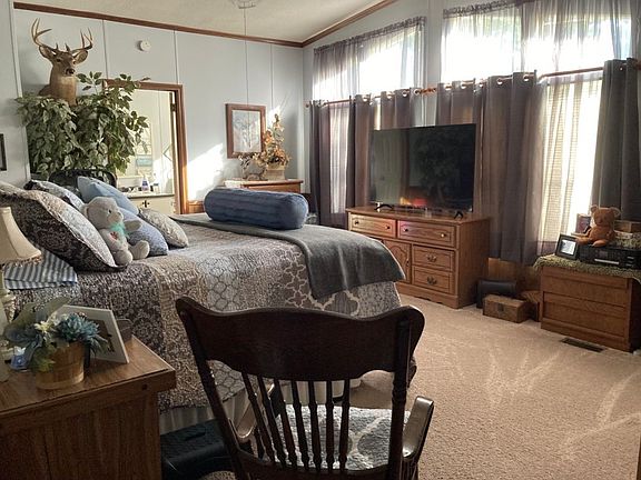 2nd image of 107 Puckett Rd