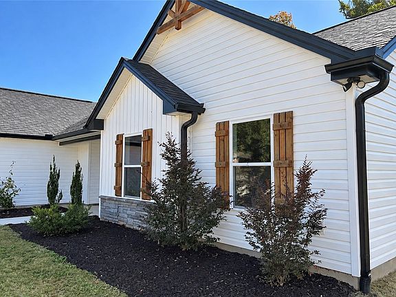 5th image of 2510 Fleming Dr