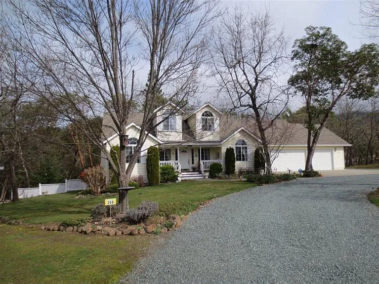 308 Castle Creek Rd photo 1