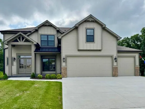 13301 Silverleaf Ct, Kansas City, MO 64152