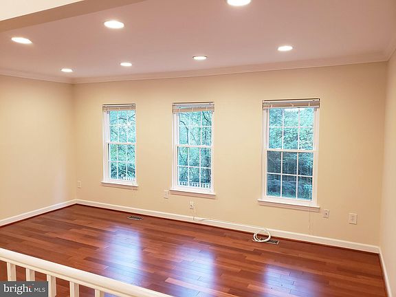 4th image of 5771 Heritage Hill Dr