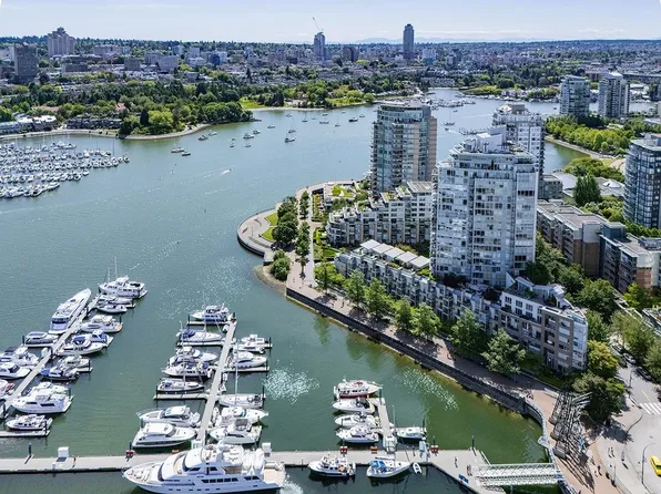 1067 Marinaside Cres, Vancouver, BC