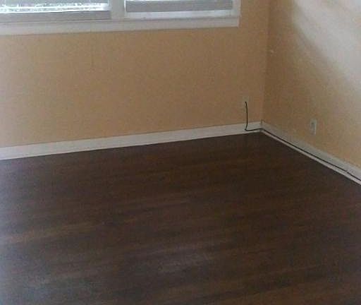 4th image of 4065 Redwood Dr