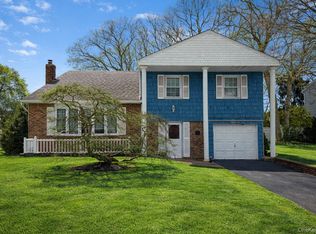 15 Palm Street, Selden, NY