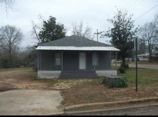 121 Cypress St, Bloomburg, TX 75556