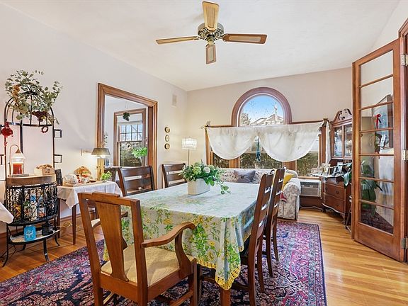 5th image of 74 Wollaston Ave