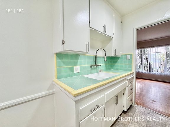 2nd image of 731 S Mansfield Ave #2A