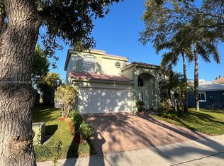 1571 NW 132nd Ave, Pembroke Pines, FL 33028