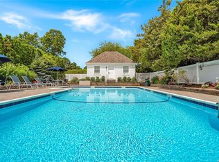 545 Hampton Rd APT 6, Southampton, NY 11968