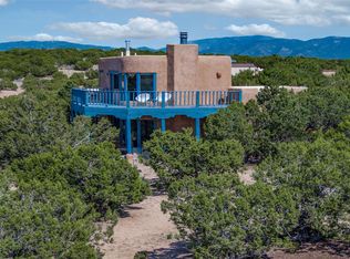 246 Camino Tres Arroyos, Santa Fe, NM 87507