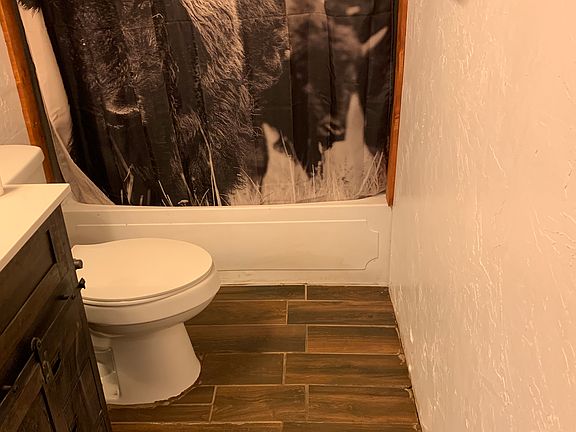 Tile floor in second bath