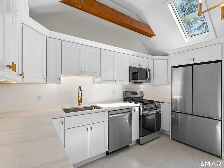 152 Partrick Ave — Photo 10