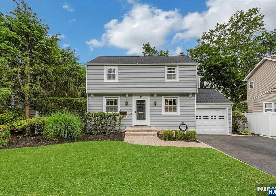 1st image of 15 Colonial Rd