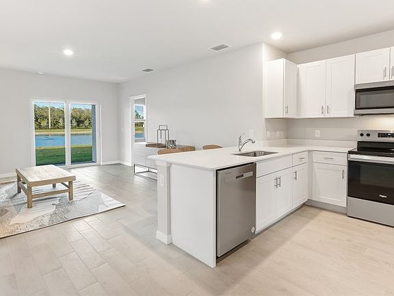 3rd image of 11151 Sunset Preserve Dr
