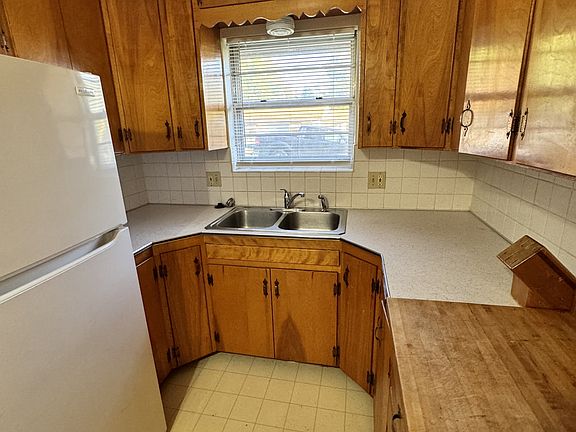 3rd image of 11561 Felton St #11561