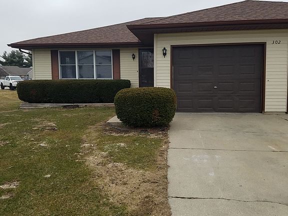2nd image of 302 S Silverwood Ln