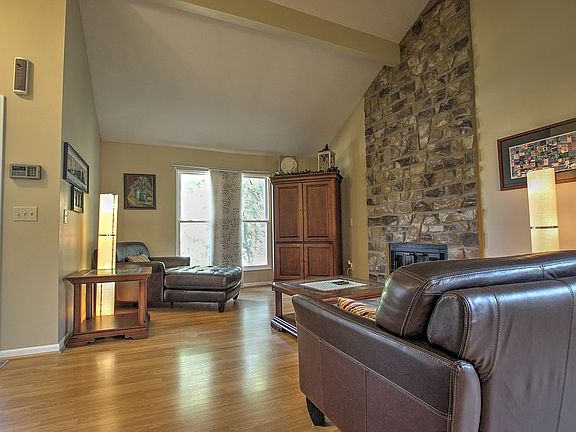 5th image of 5373 Pine Valley Dr