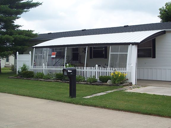 3rd image of 704 Brookside Dr
