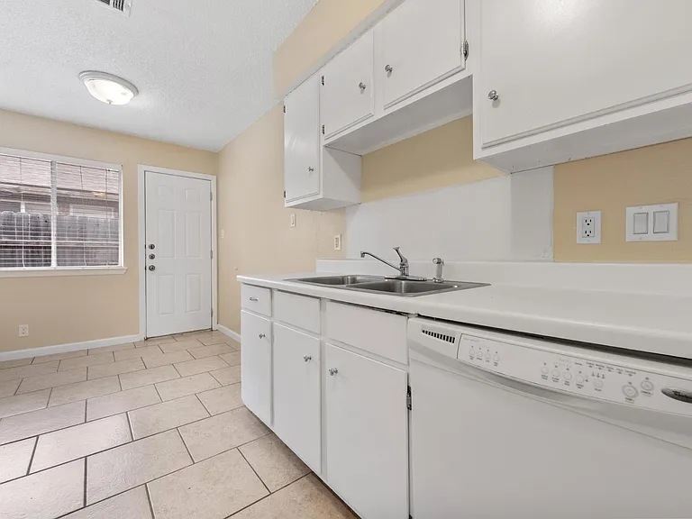 3404 Willowrun Cv #A — Photo 9