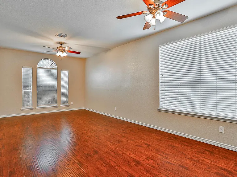 8705 Sumter Way — Photo 6