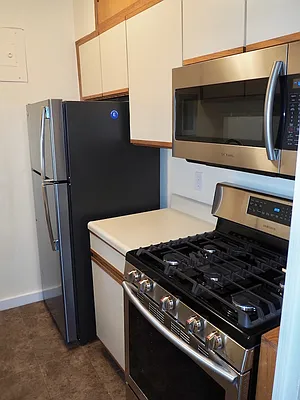 Rented by Barshay Brokerage | media 4