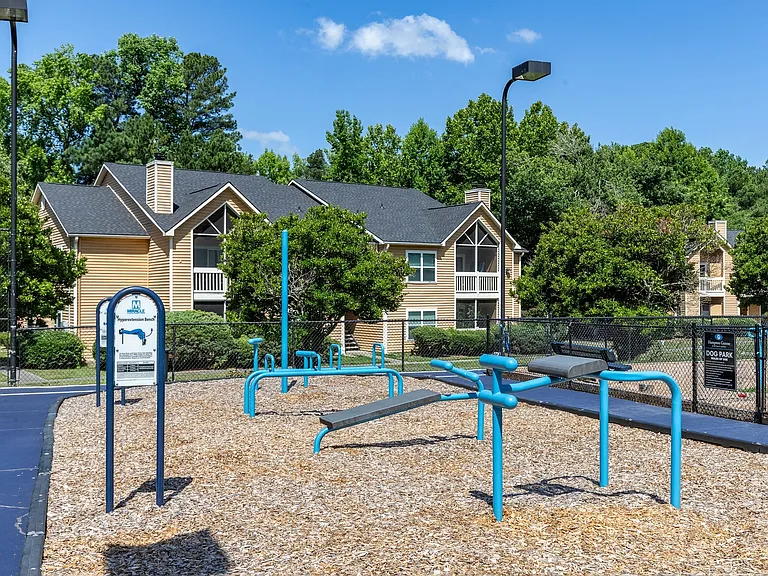 Hampton Greene Apartment Homes — Photo 16