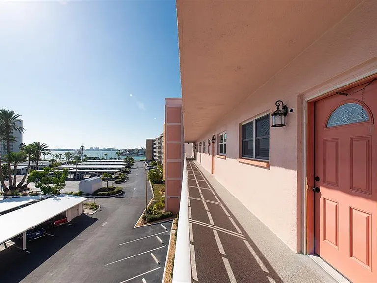 6025 Shore Blvd S #405 — Photo 25