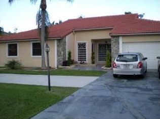 6840 Falconsgate Ave, Davie, FL 33331