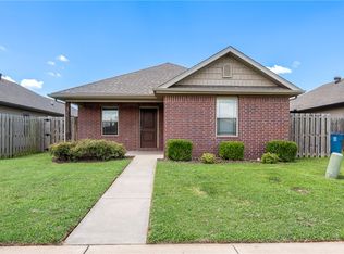 710 SW Willowpoint Rd, Bentonville, AR 72712