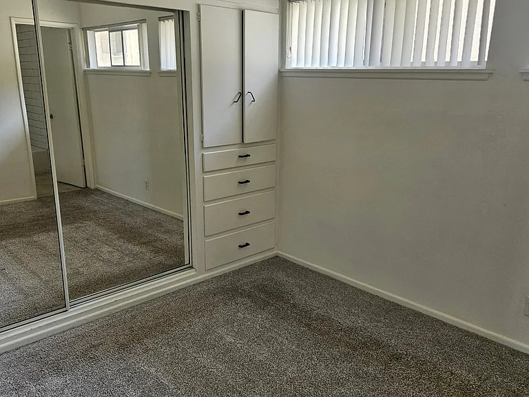 405 Corona Del Mar #9 — Photo 6