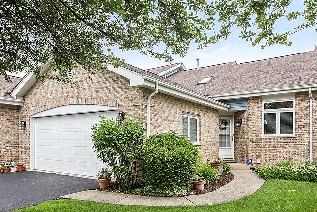 1st image of 17323 Brook Crossing Ct