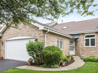 17323 Brook Crossing Ct, Orland Park, IL 60467