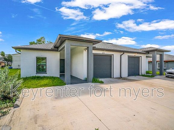2nd image of 625 SE 13th Pl