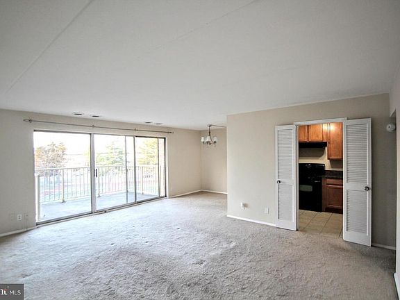 2nd image of 2610 Indian Dr #36