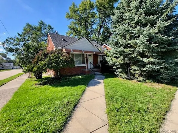 24503 Brittany Ave, Eastpointe, MI 48021